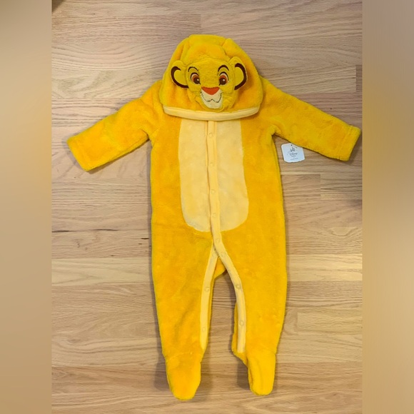 Infant baby Disney brand Simba lion onesie. Cozy first Halloween costume! - Picture 1 of 2